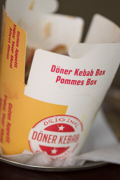 Dönerbox Bilder – Durchsuchen 648 Archivfotos, Vektorgrafiken und ...