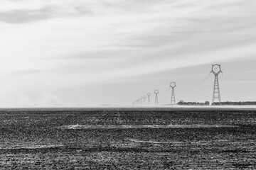 Transmission line crossing stubble fires.

(Manual focus made on the background towers through the smoke.  The first two towers were not the focus target pt.) 