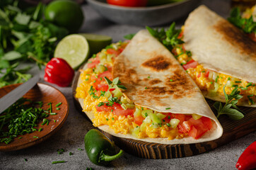 Scrambled eggs with tortillas
