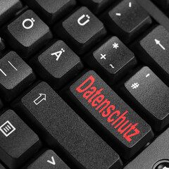 Computertastatur mit der Aufschrift Datenschutz auf einer Taste