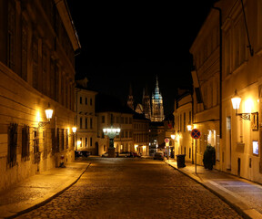 night view of the historic building and St Vitus Cathedral in Pr
