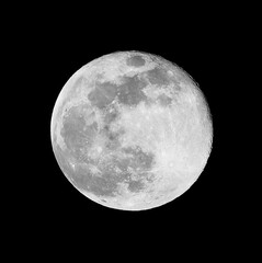 Super full moon and you can also see the large lunar craters on