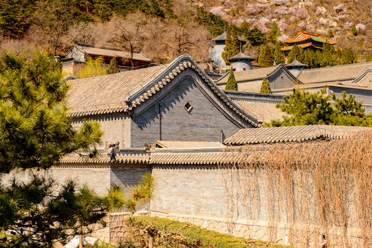 It's Houses at the Great Wall of China. One of the Seven Wonders of the world. UNESCO World Heritage Site
