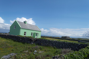 Fototapeta na wymiar rural landscape with house