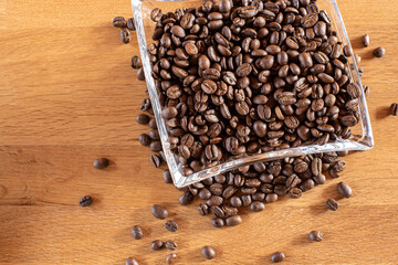 Kaffebohnen in Schale