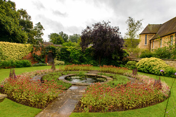 War Memorial Garden, Christ Church college, Oxford, England. Oxford is known as the home of the University of Oxford