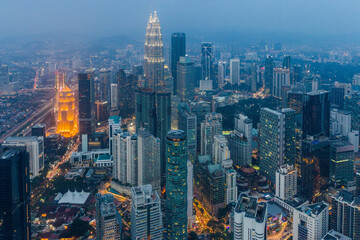 Obraz premium Skyline of evening Kuala Lumpur, Malaysia