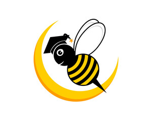 Smart bee with graduation hat