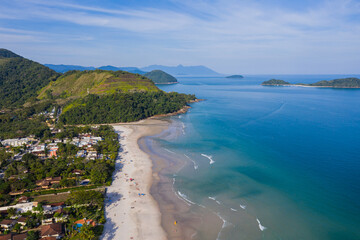 vista aérea da praia de juquehy, litoral de são paulo