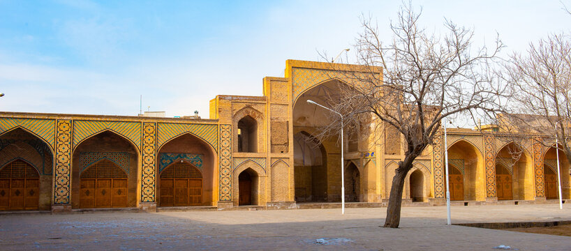 It's Mosque Jameoji in Qazvin, Iran