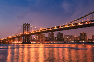 Fototapeta na wymiar Manhattan Bridge bridge at night