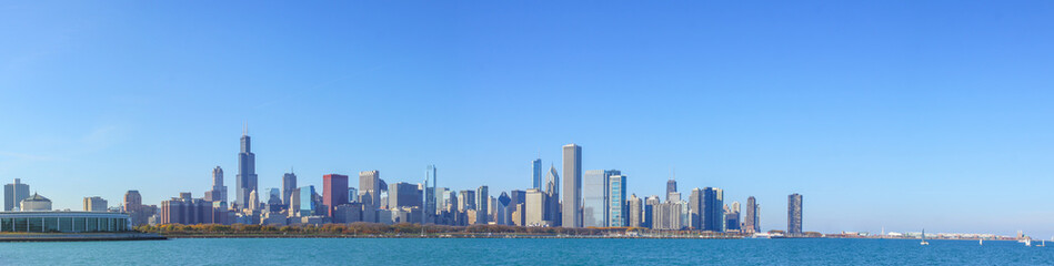Obraz premium Panorama view of City Chicago Skyline along the Michigan Lake