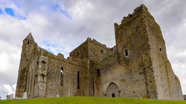 Chapel of King Cormac Mac Carthaigh on the Rock of Cashel (Carraig Phadraig), Cashel of the Kings and St. Patrick's Rock