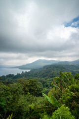 Obraz premium indonesia-bali-waterfall-nature-aerial-beach-adventure
