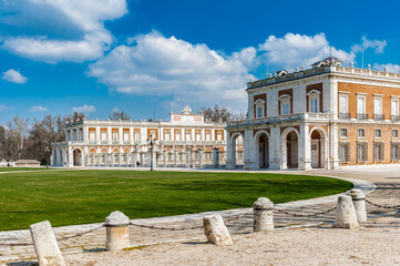 Fototapeta na wymiar It's Square near the Palacio Real de Aranjuez, Spain