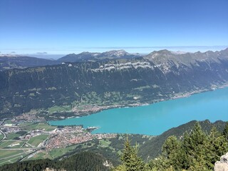 Fototapeta na wymiar Interlaken and Lake Brienz