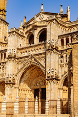 Fototapeta premium Facade of the Primate Cathedral of Saint Mary of Toledo, Spain
