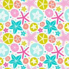 Seamless pattern with marine life. Vector illustration with starfish, starlike and seashells.