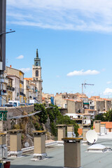 Vue sur l’église Saint-Pierre de Sète, au coeur du Quartier Haut (Occitanie, France)