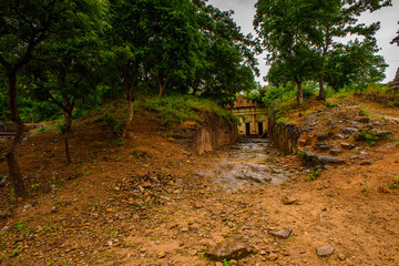Obraz premium It's Phowintaung (Mountain of Isolated Solitary Meditation), a Buddhist cave complex, Yinmabin Township, Monywa District, Sagaing Region, Northern Burma (Myanmar)
