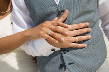 Obraz na płótnie Canvas Summer wedding with beautiful wedding rings