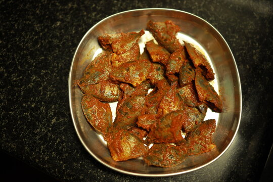 Kerala style pallathi fish Fry Recipe. Scientific name etroplus maculatus