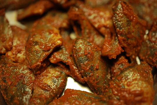 Kerala style pallathi fish Fry Recipe. Scientific name etroplus maculatus
