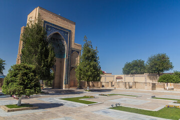 Fototapeta na wymiar Gate of Gur-e Amir Mausoleum in Samarkand, Uzbekistan