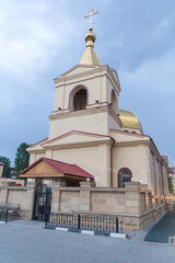 Fototapeta na wymiar Khram Mikhaila Arkhangela church in Grozny, Russia.