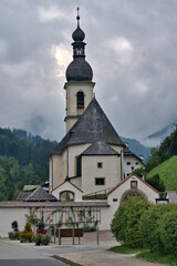 Fototapeta na wymiar Small rural Church in the Austrian alps