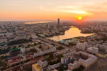 Obraz premium Aerial view of sunset over Yekaterinburg, Russia