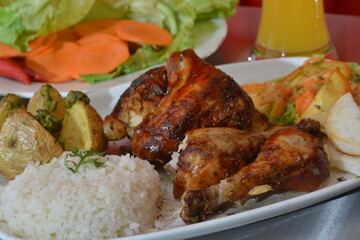 pollo con arroz y papa