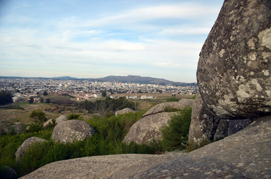 Vista panor&aacute;mica de Tandil y sus sierras desde La Movediza