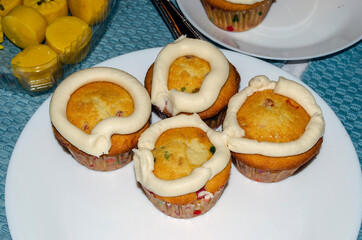 fresh baked cup cakes