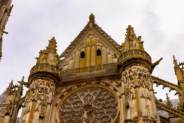 Obraz premium Senlis Cathedral, a Roman Catholic church in Oise, France.