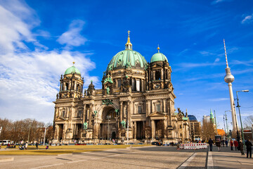 Berlin Cathedral (German: Berliner Dom) with Berlin TV tower in the background © Kapi