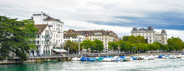 Fototapeta premium Bank of the river Limmat river in Zurich, Switzerland