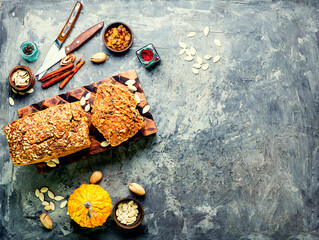 Obraz na płótnie Canvas Homemade pumpkin bread.