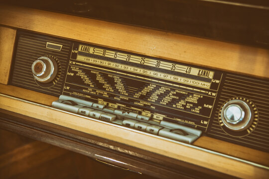 Close Up Shot Of An Old Radio 