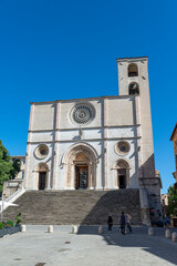 Fototapeta na wymiar piazza del popolo in todi with churches and municipalities