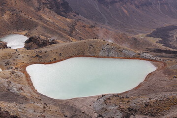 Lac volcanique du parc Tongariro, Nouvelle Zélande
