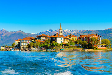 Fototapeta na wymiar It's Isola Pescatori (Fishermen Island) on the Lago Maggiore (Big Lake), Piedmont, Italy.