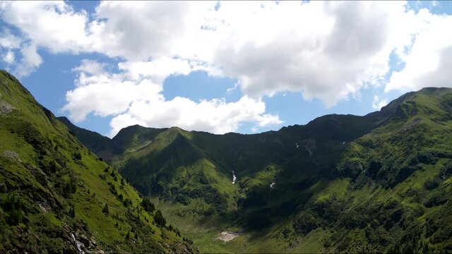 3 Zeitraffer Aufnahmen von den Karpaten in Rum&auml;nien. 4K UHD mit 50 Mbit/s.      3 time-lapse footage of the Carpathian Mountains in Romania. 4K UHD with 50 Mbit / s