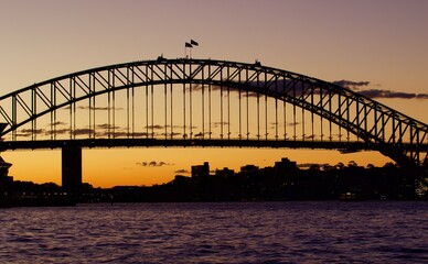 Fototapeta na wymiar sydney harbour bridge at sunset 