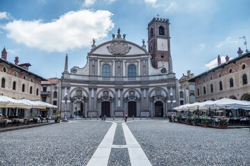 Fototapeta na wymiar The Cathedral of Sant'Ambrogio in the Ducale Square in Vigevano