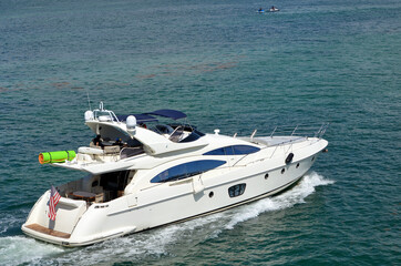 Fototapeta premium Luxury yacht on Biscayne Bay ff of Miami Beach,Florida