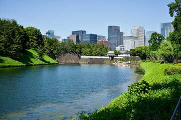 Naklejka premium Japanese old gate and moat.