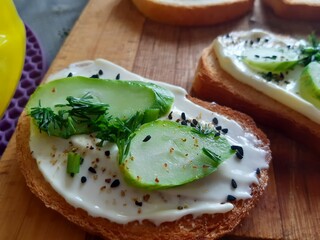 bruschetta with tomato and basil
