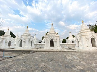 Fototapeta na wymiar Mandalay Pagoda, Kuthodaw pagoda, Myanmar