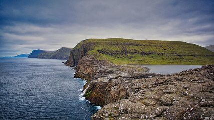 cliffs of moher at faroer 